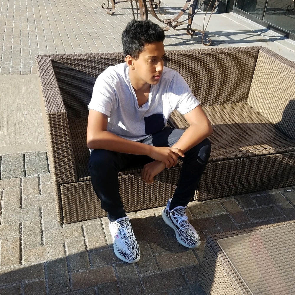 Meet your Posher, Manny